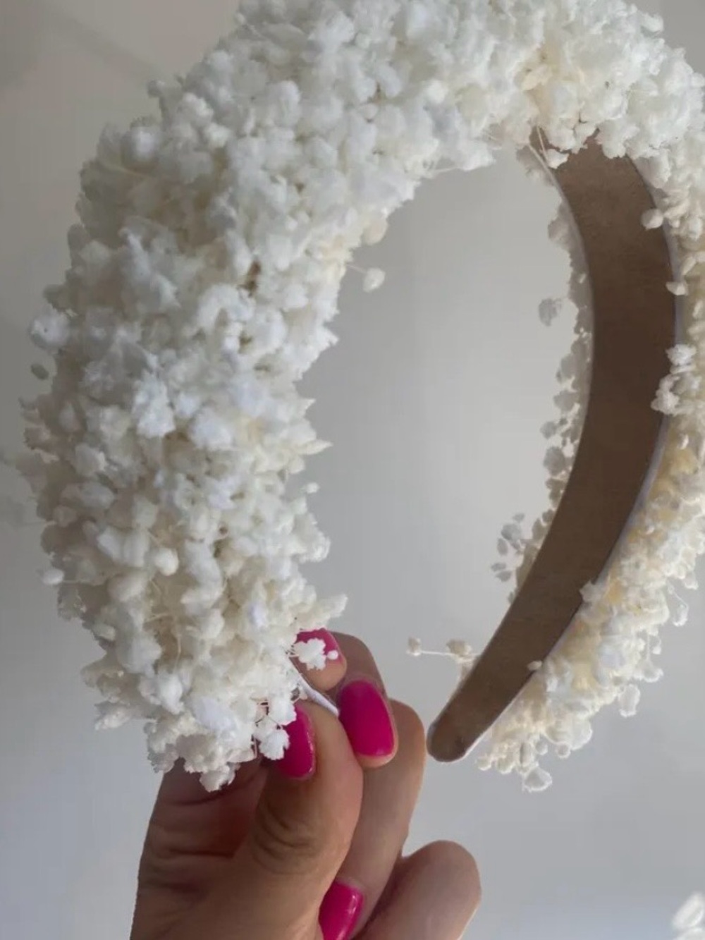 Elegant White Textured Floral Headband